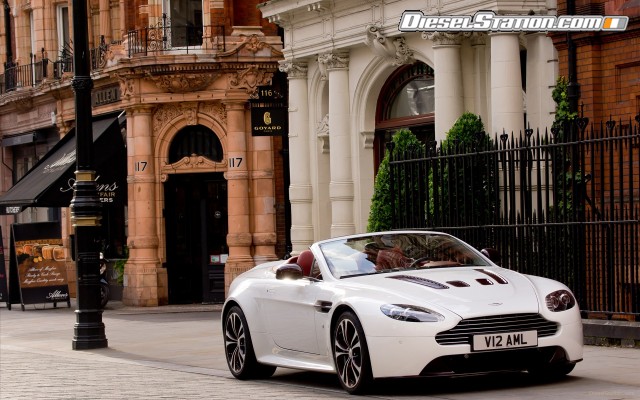 Aston Martin V12 Vantage Roadster 2013 Widescreen Picture #31 Aston Martin V12 Vantage Roadster 2013 Widescreen Picture #31